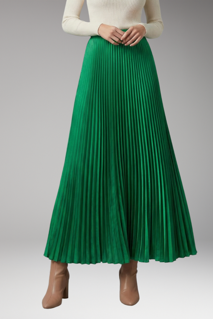 Women’s Skirt with High Waist and Pleated Design
