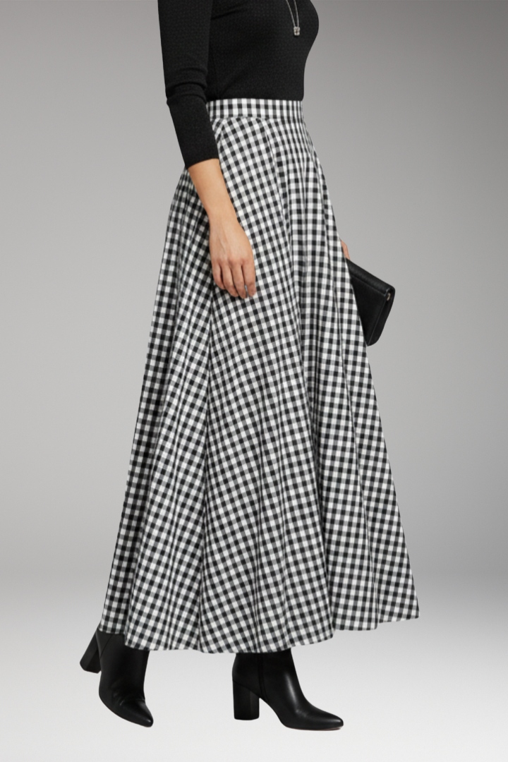 Women’s Skirt with High Waist and Side Pockets