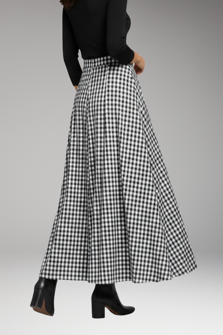 Women’s Skirt with High Waist and Side Pockets