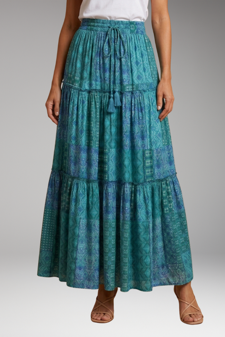 Women’s Skirt with High Waist and Tiered Layers