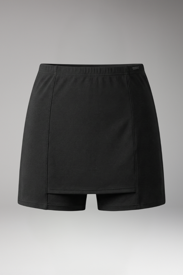 Women’s Skirt with Integrated Shorts and Elastic Waistband