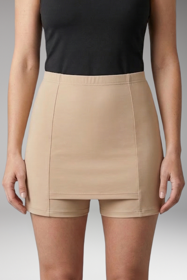 Women’s Skirt with Integrated Shorts and Elastic Waistband