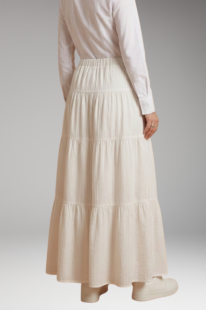 Women’s Skirt with Tiered Layers and Waistband