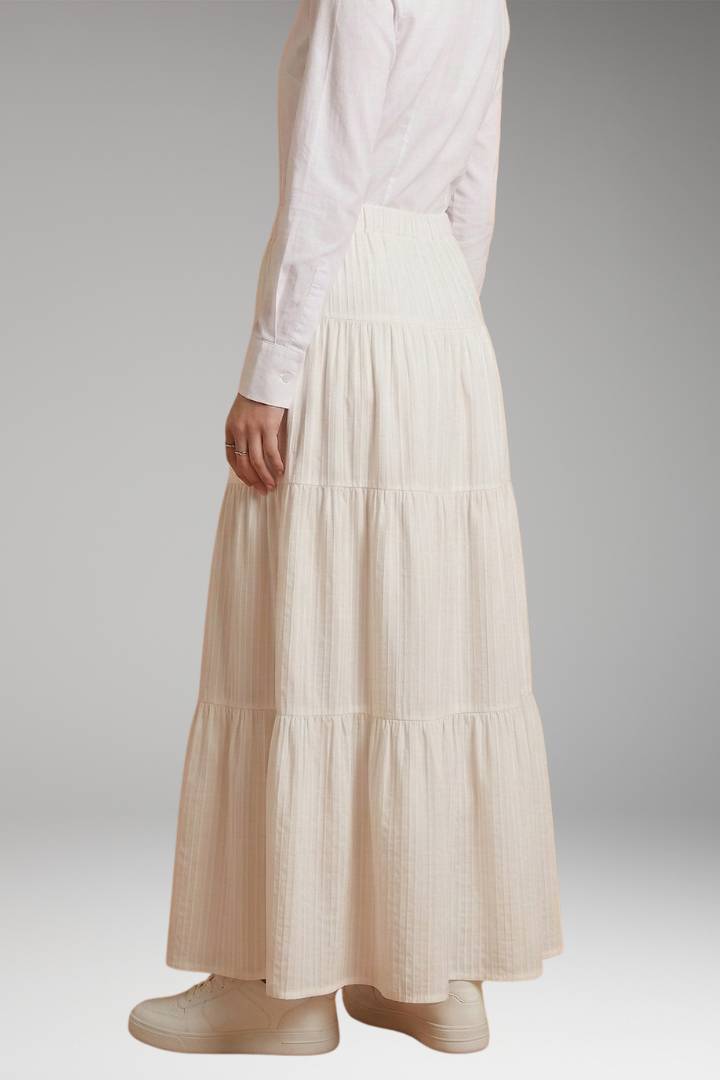 Women’s Skirt with Tiered Layers and Waistband
