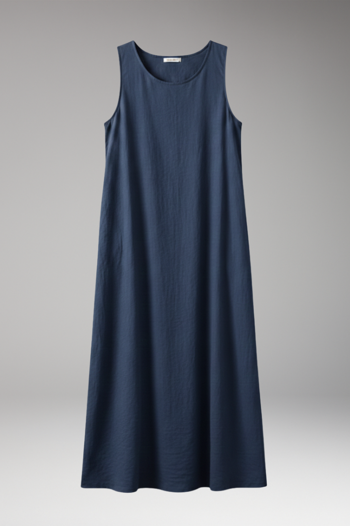 Women's Sleeveless Dress with Round Neckline and Practical Pockets