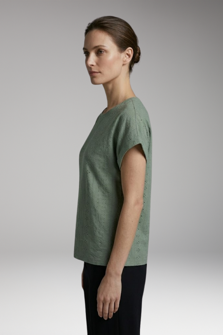 Women’s Summer T-Shirt with Embroidered Texture and Loose Fit