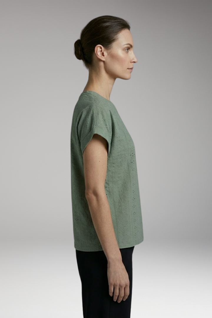 Women’s Summer T-Shirt with Embroidered Texture and Loose Fit