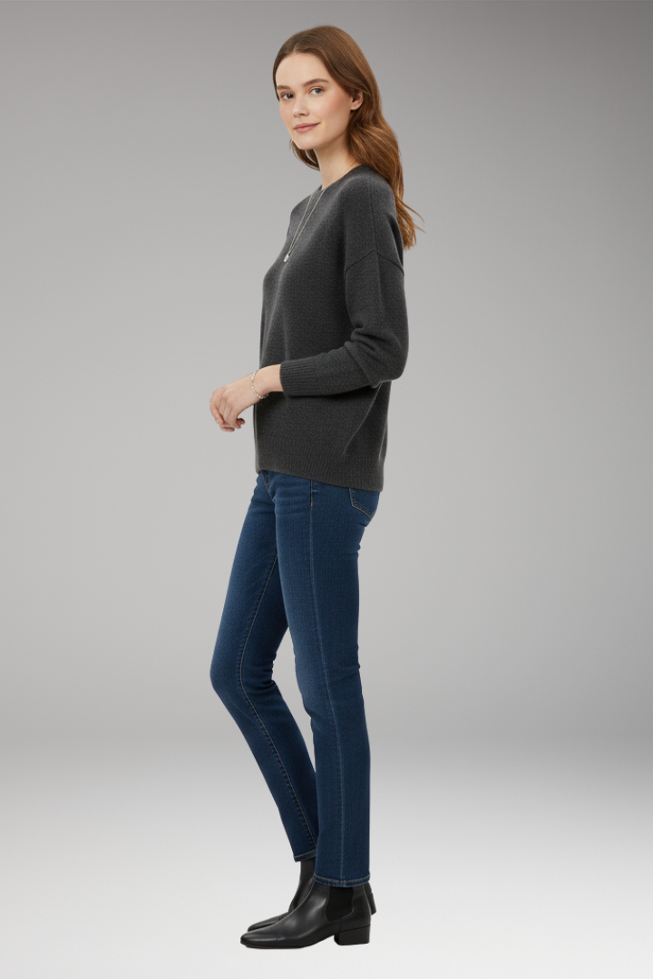 Women’s Jumper with Crew Neckline and Long Sleeves