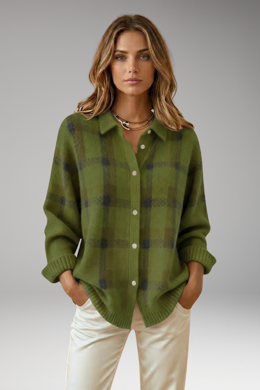 Women's Sweater with Retro Check Pattern and Flattering Fit