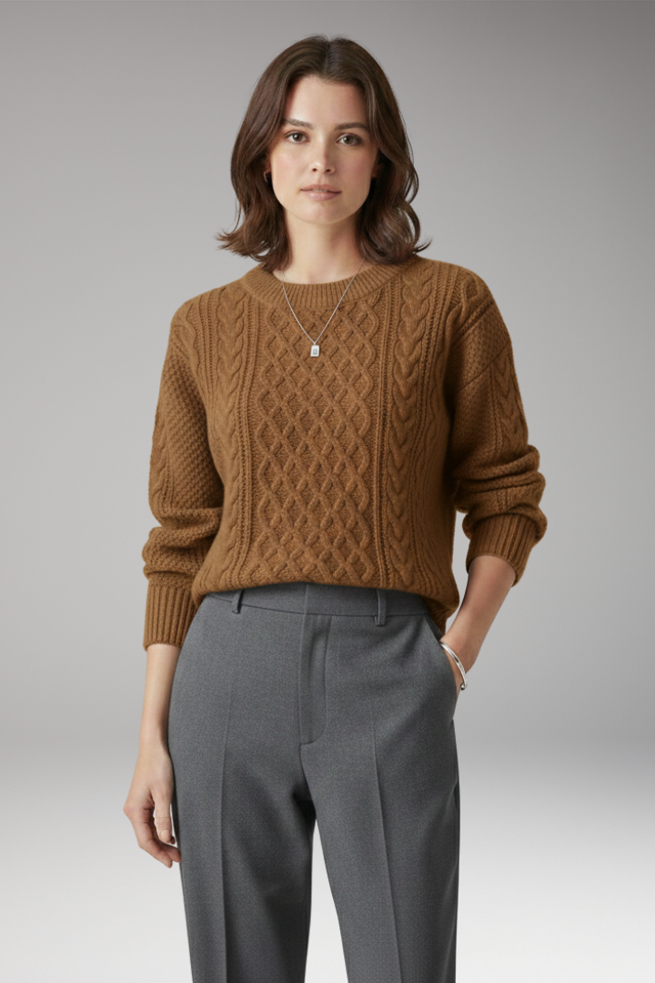 Women’s Jumper with Round Neck and Cable Knit Texture