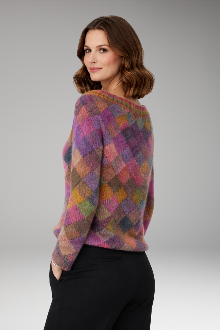 Women’s Jumper with Round Neck and Patterned Surface