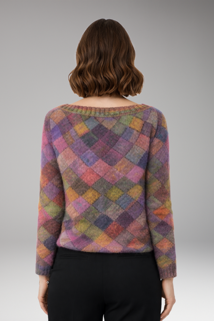 Women’s Jumper with Round Neck and Patterned Surface