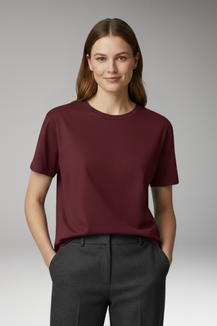 Women's Oversized T-Shirt with Crew Neck and Short Sleeves