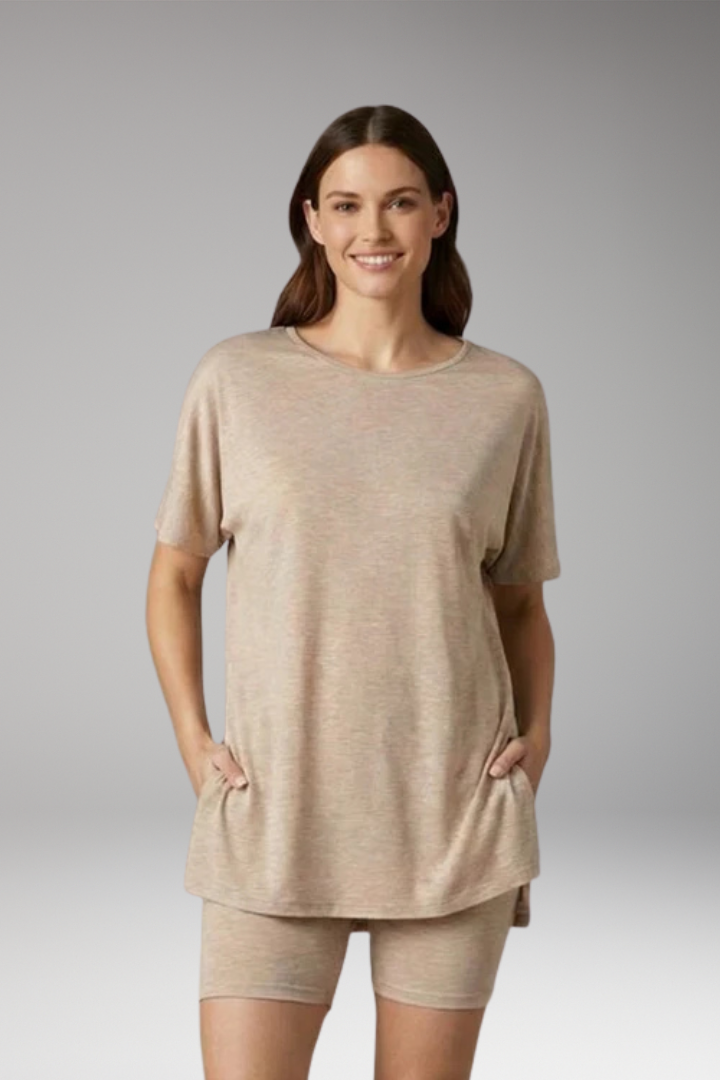 Women's T-Shirt and Shorts Set with Round Neck Top