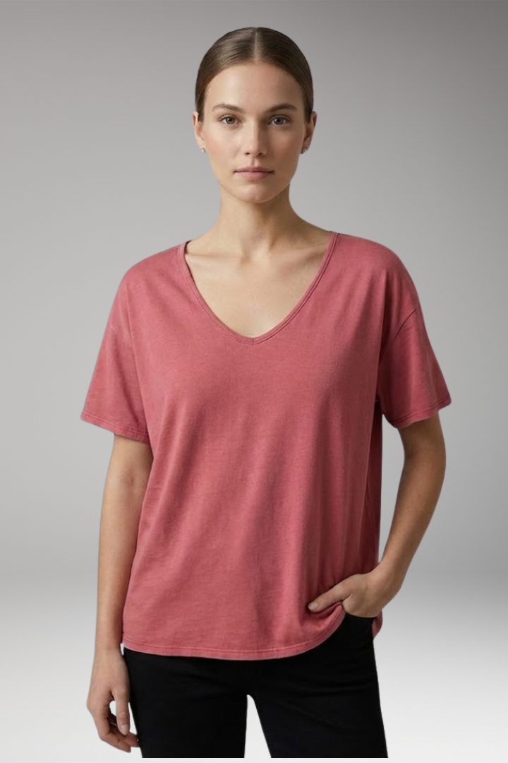 Women’s T Shirt with Round Neck and Loose Fit