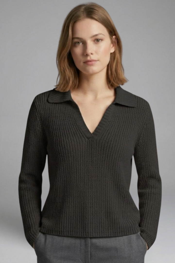 Women’s Top with Open Neck and Three Quarter Sleeves
