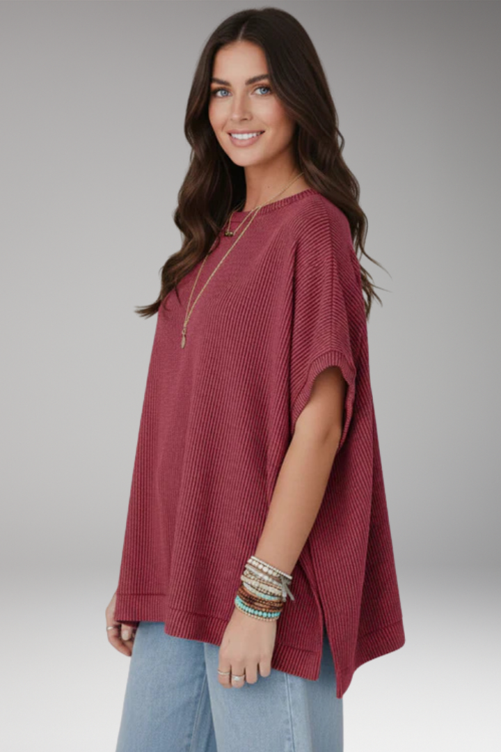 Women’s Top with Round Neck and Short Sleeves