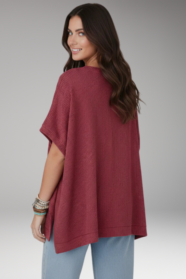 Women’s Top with Round Neck and Short Sleeves