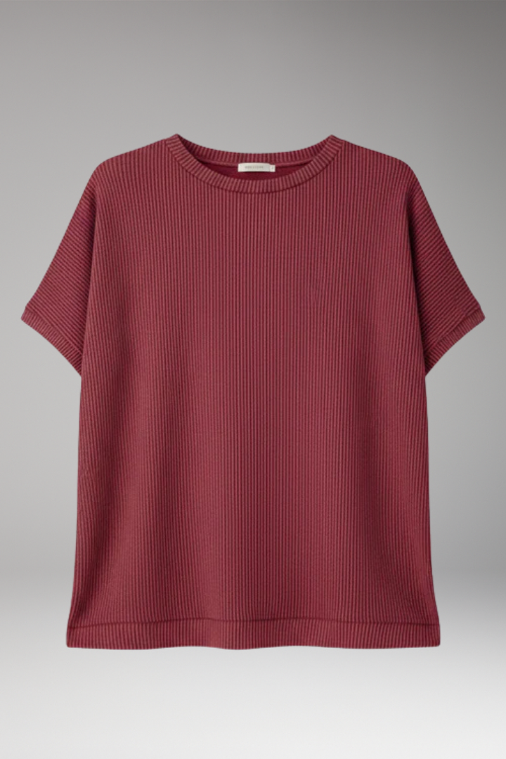 Women’s Top with Round Neck and Short Sleeves