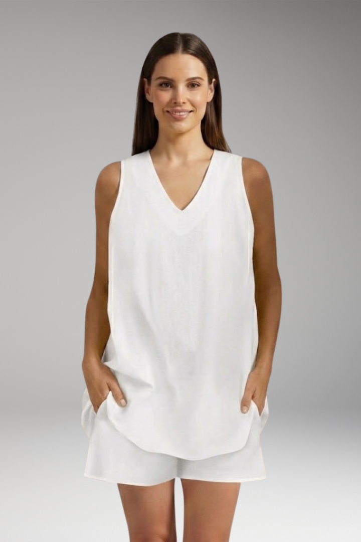 Women's Tunic and Shorts Set with V-Neck and Sleeveless Design