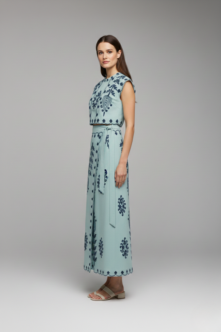 Women's Two-Piece Dress with Embroidery and Relaxed Fit