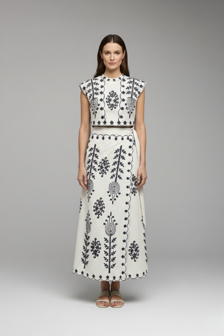 Women's Two-Piece Dress with Embroidery and Relaxed Fit