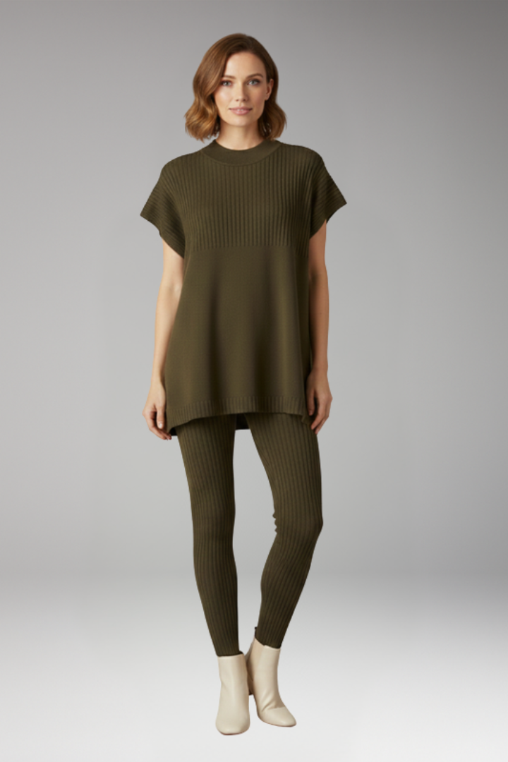 Women's Two-Piece Knitwear Set with Oversized Top