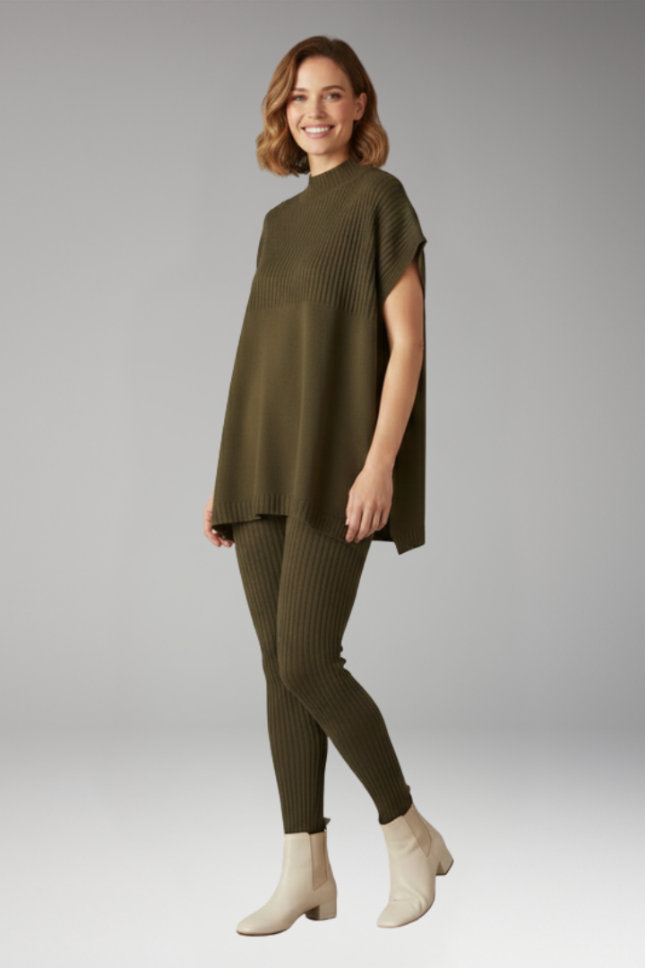 Women's Two-Piece Knitwear Set with Oversized Top