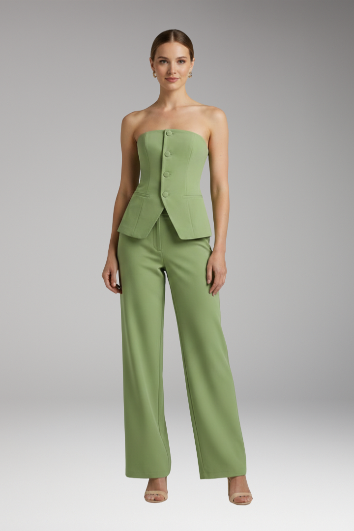 Women’s Two-Piece Outfit with Strapless Top and Wide-Leg Trousers