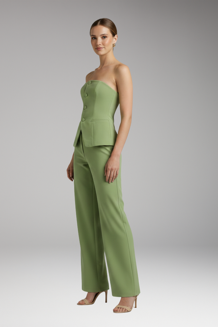 Women’s Two-Piece Outfit with Strapless Top and Wide-Leg Trousers