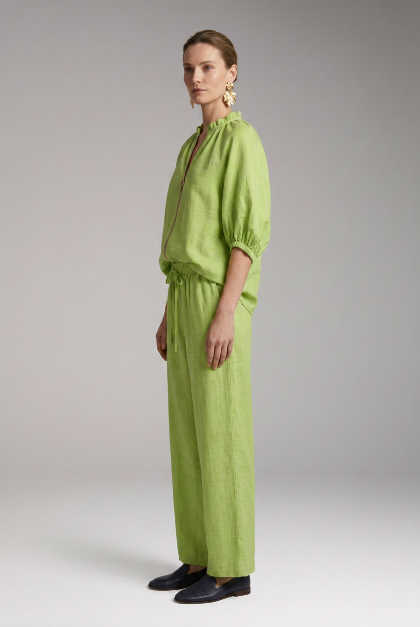 Women's Two-Piece Set with Short Sleeves and Wide Legs