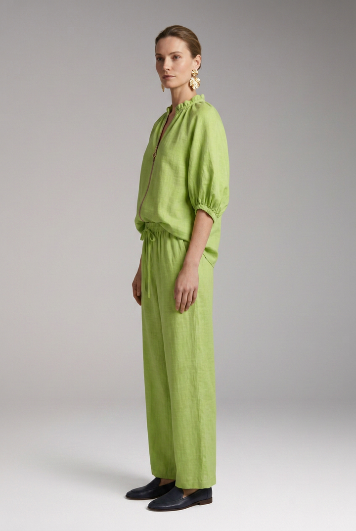 Women's Two-Piece Set with Short Sleeves and Wide Legs