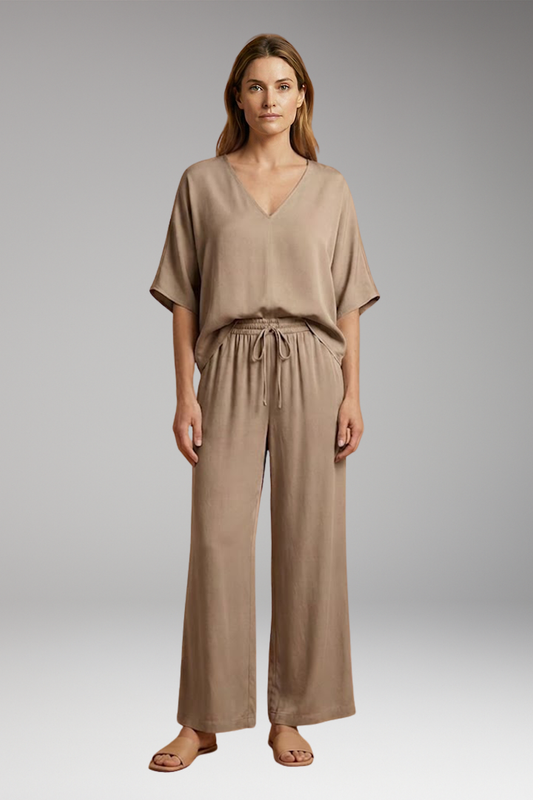 Women's Two-Piece Trouser Set with V-Neckline and Batwing Sleeves