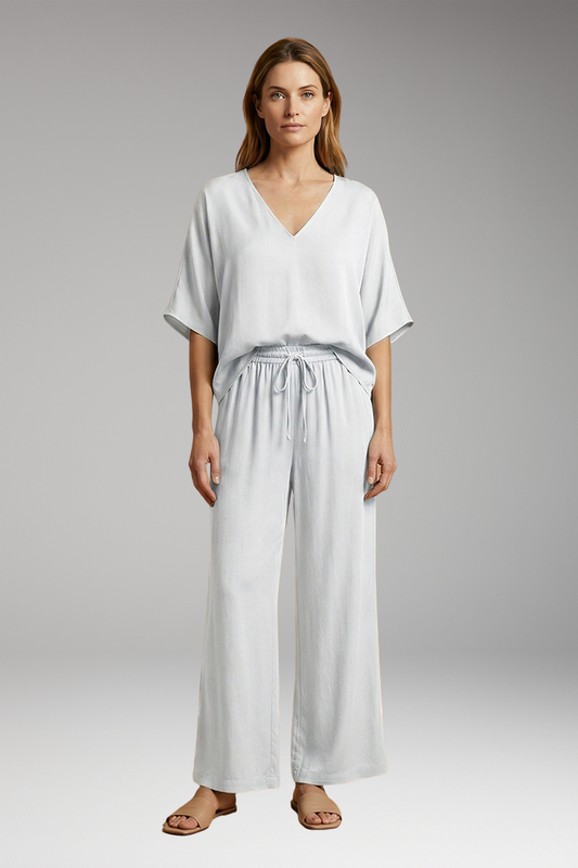 Women's Two-Piece Trouser Set with V-Neckline and Batwing Sleeves