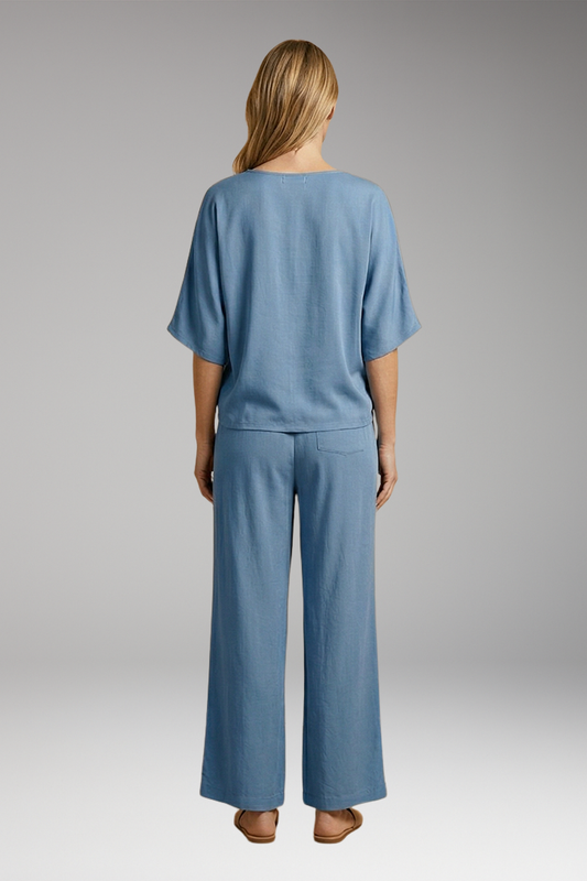 Women's Two-Piece Trouser Set with V-Neckline and Batwing Sleeves