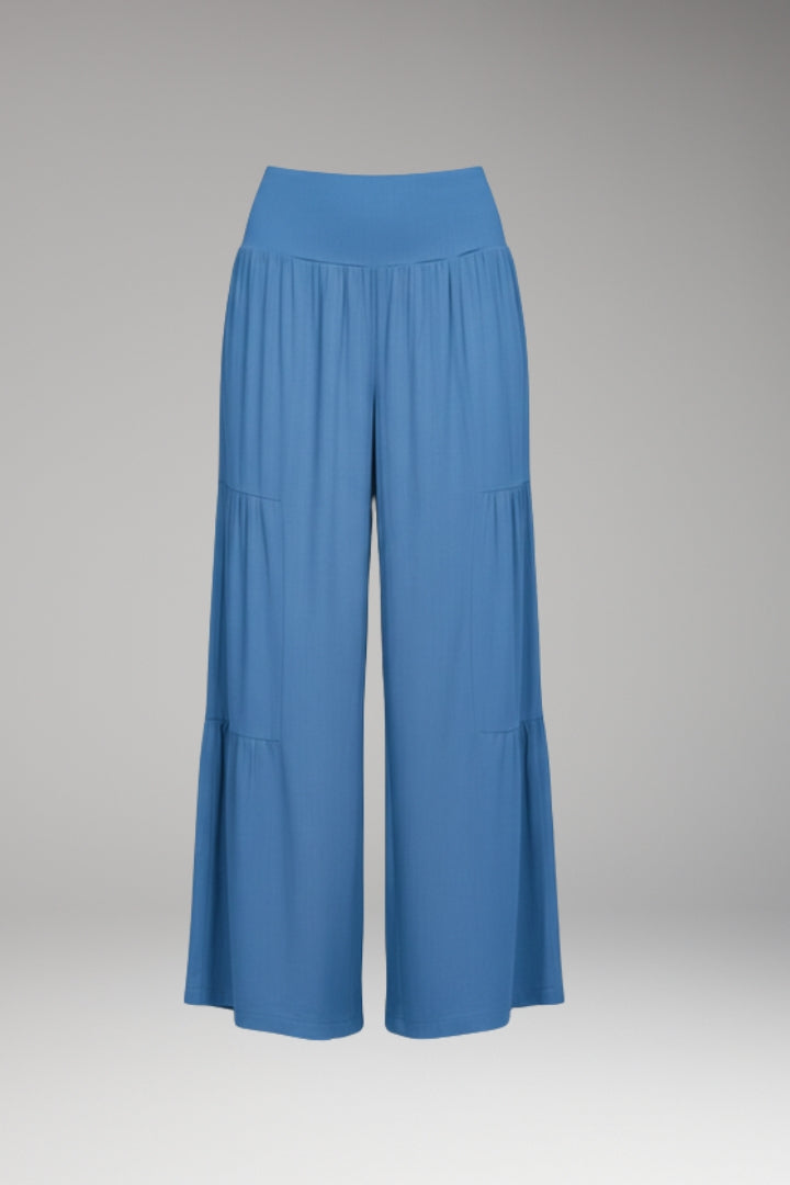 Women’s Wide-Leg Trousers with High Waist and Tiered Design