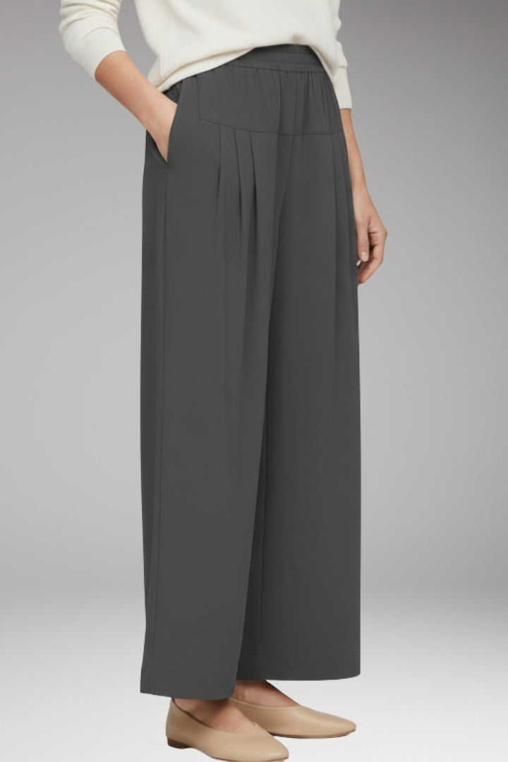 Women’s Wide-Leg Trousers with Pleated Front and Side Pockets