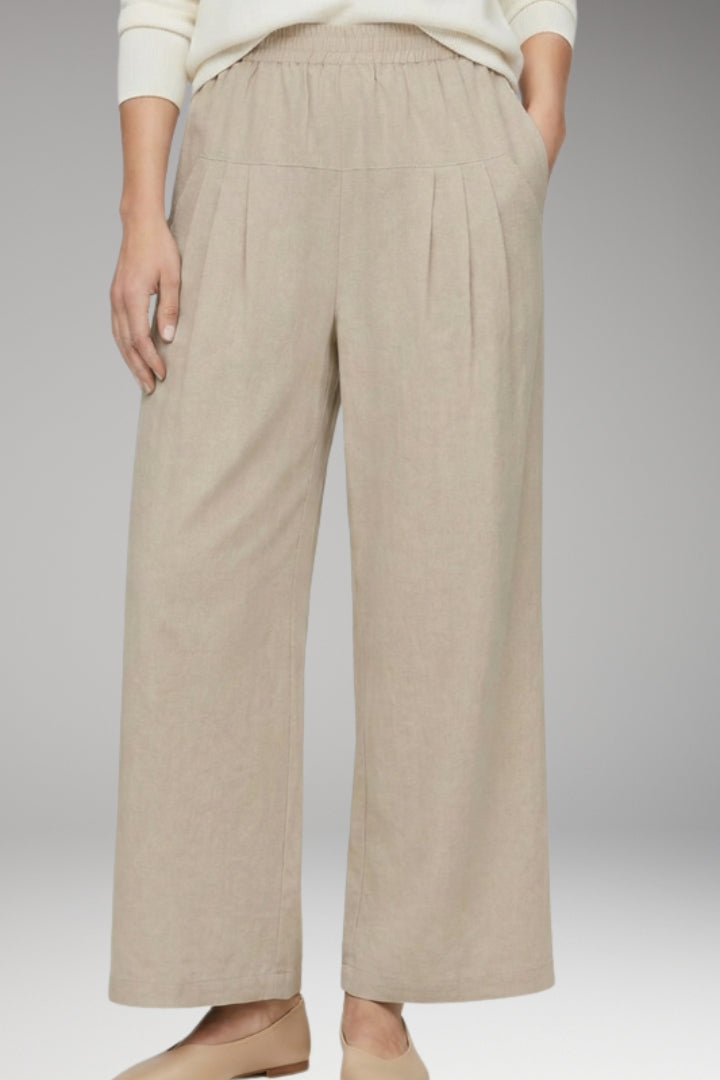 Women’s Wide-Leg Trousers with Pleated Front and Side Pockets
