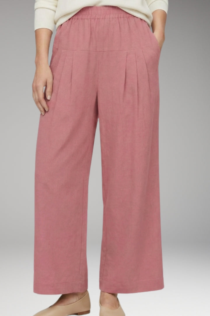 Women’s Wide-Leg Trousers with Pleated Front and Side Pockets