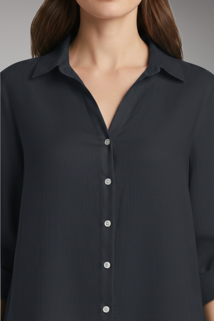 Women's Blouse with Classic Collar and Long Sleeves