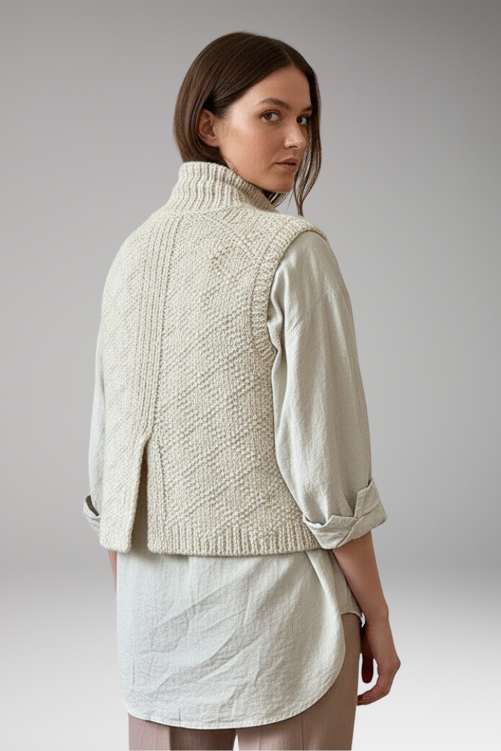 Women’s Vest with Sleeveless Cut and Defined Shape