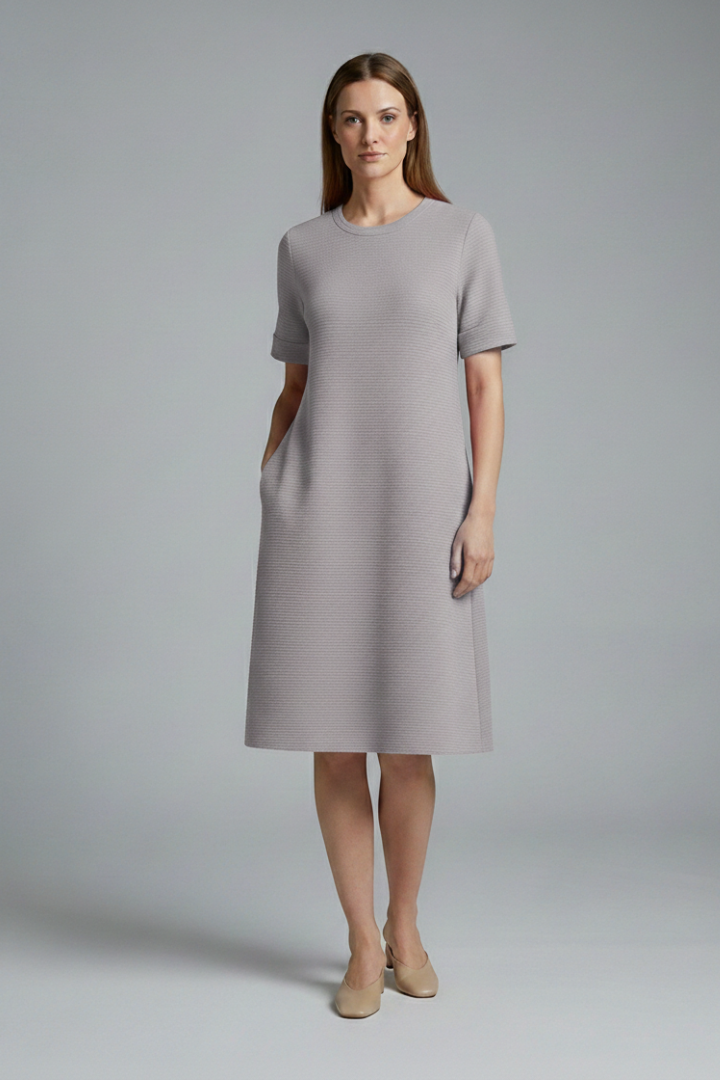 Women's Casual Dress with Relaxed Fit and Practical Pockets