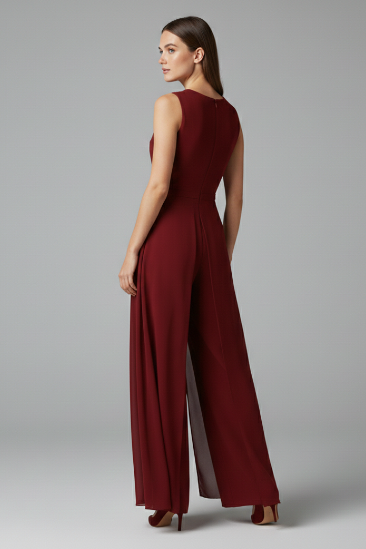 Women's Evening Dress with Slit and Figure-Flattering Fit