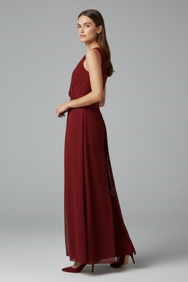 Women's Evening Dress with Slit and Figure-Flattering Fit