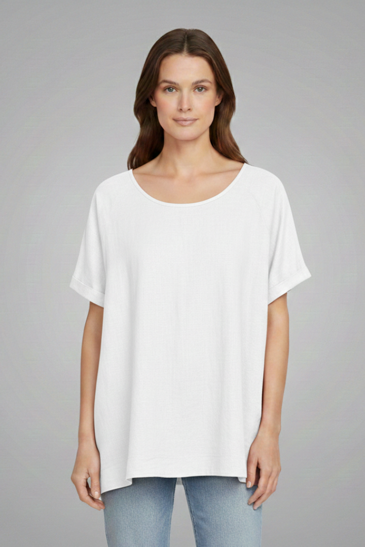 Women's Loose-Fitting T-Shirt with Short Sleeves and Wide Neck