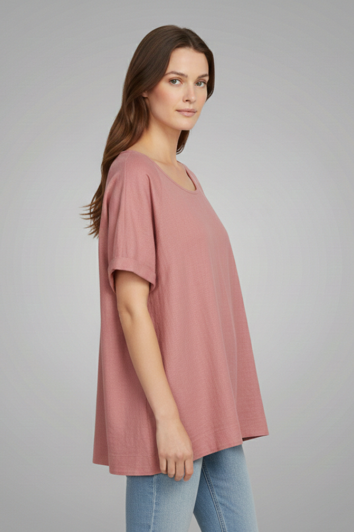 Women's Loose-Fitting T-Shirt with Short Sleeves and Wide Neck