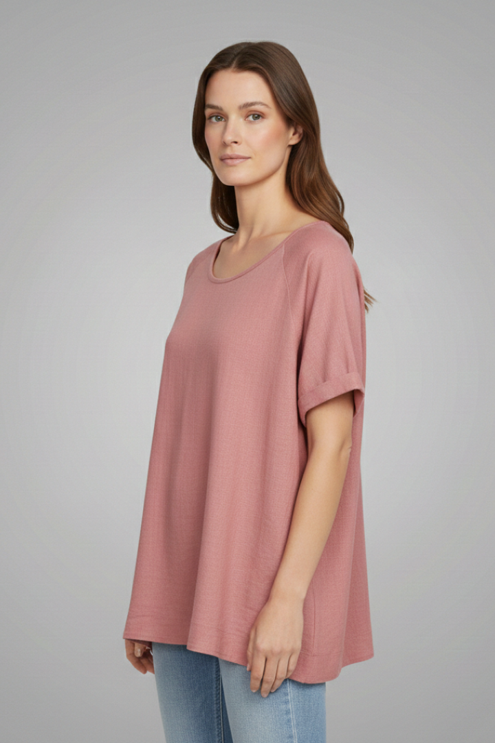 Women's Loose-Fitting T-Shirt with Short Sleeves and Wide Neck