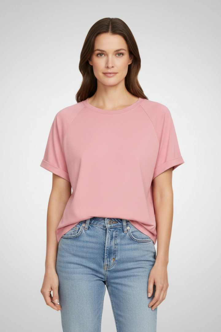 Women's Oversized T-shirt with Short Sleeves and Round Neck