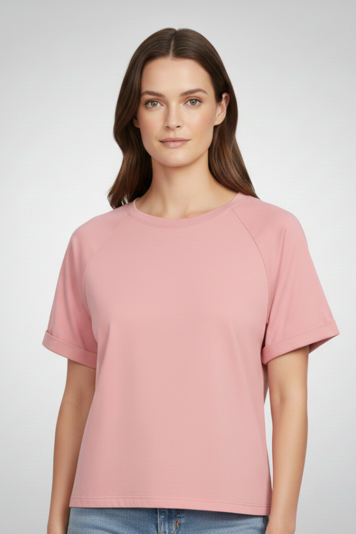 Women's Oversized T-shirt with Short Sleeves and Round Neck