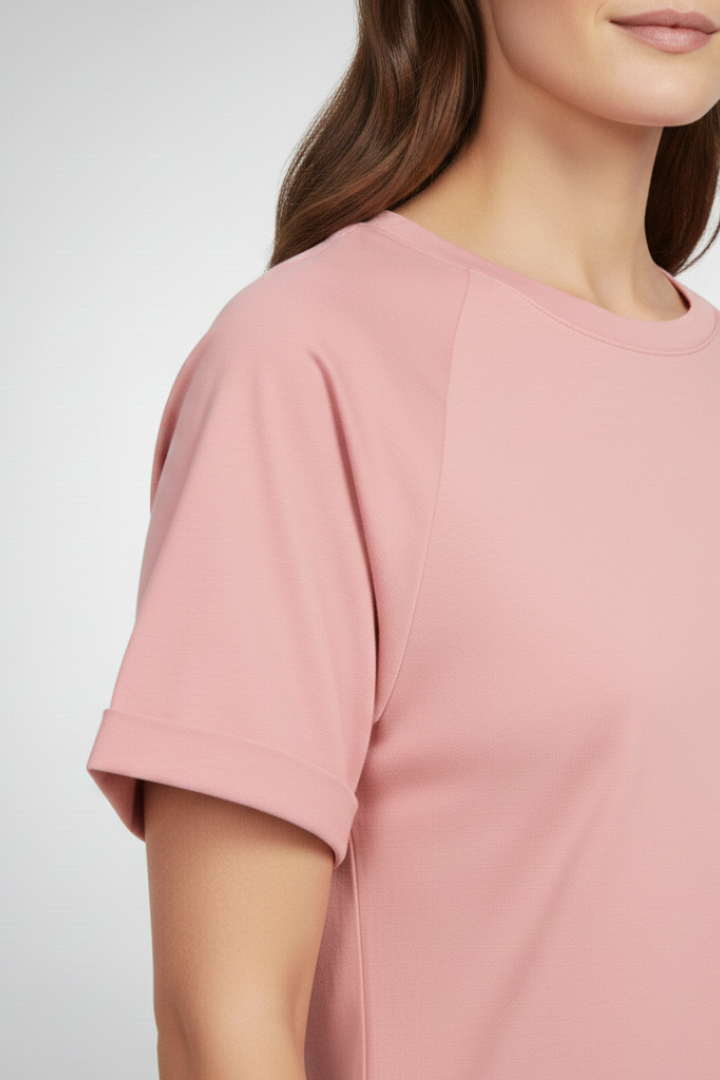 Women's Oversized T-shirt with Short Sleeves and Round Neck